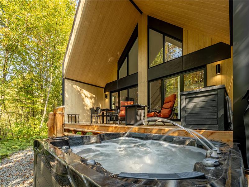 La VILLA des LUCIOLES & SPA - Luxe accessible et tranquillité à 35 min de Québec