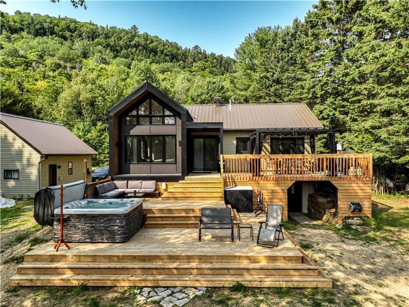 Blissfulness - Lake & Spa