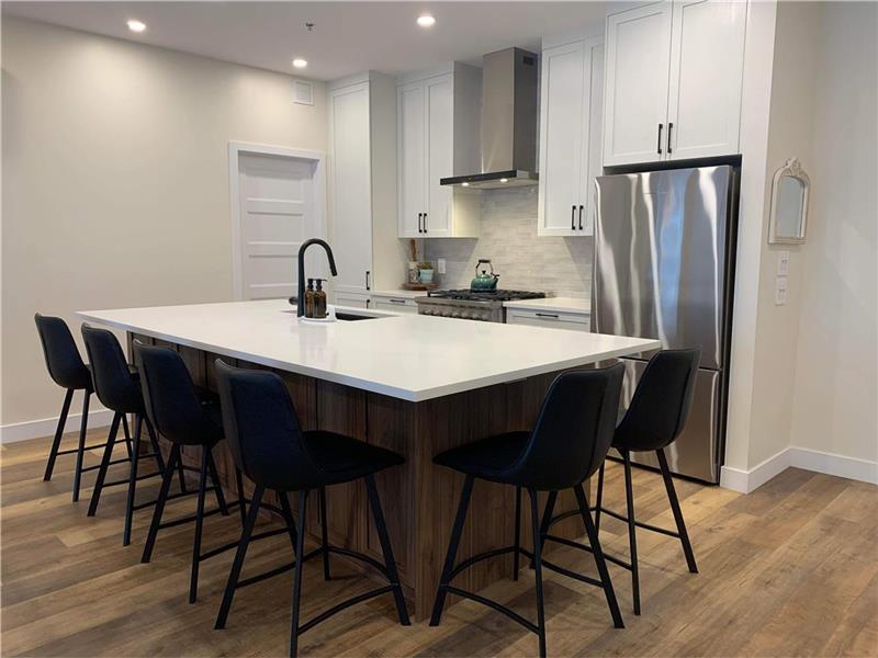 Magnifique condo 3 chambres à coucher 2 salles de bain (vrai ski-in ski-out)