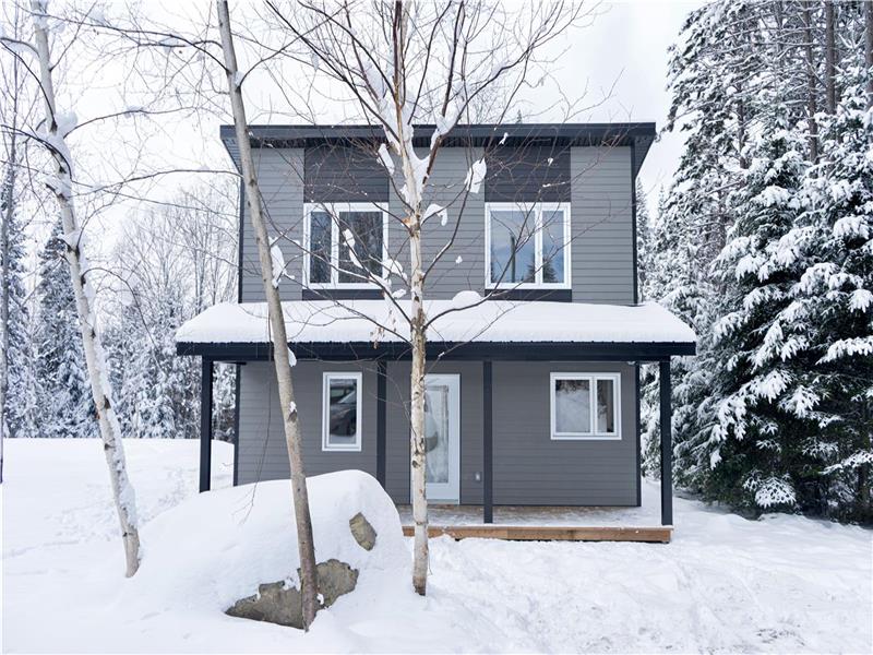 Ullaakut Shack Spa and Wood Stove