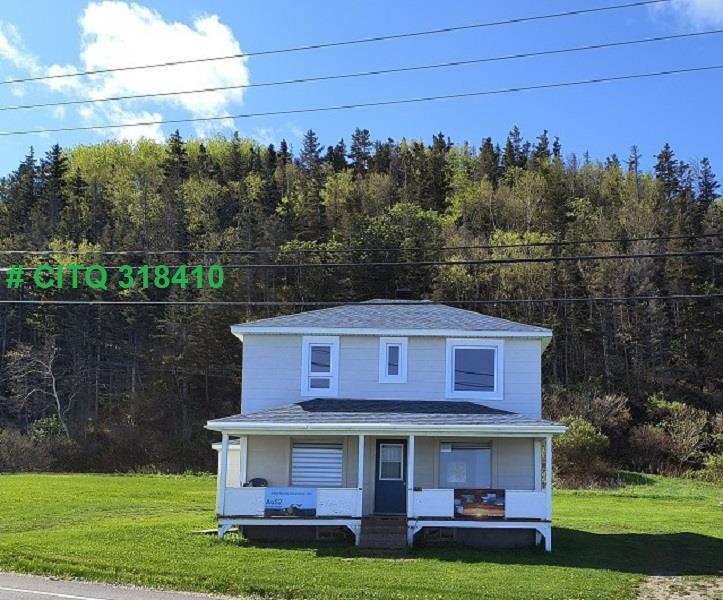 Au52MancheDEpee House for rent by the sea with 3 bedrooms and Ping Pong table in Gaspesie