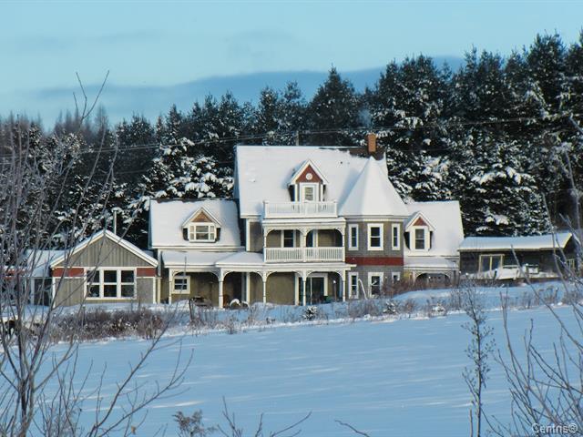 Miel et Terre-Let Nature embrace you!