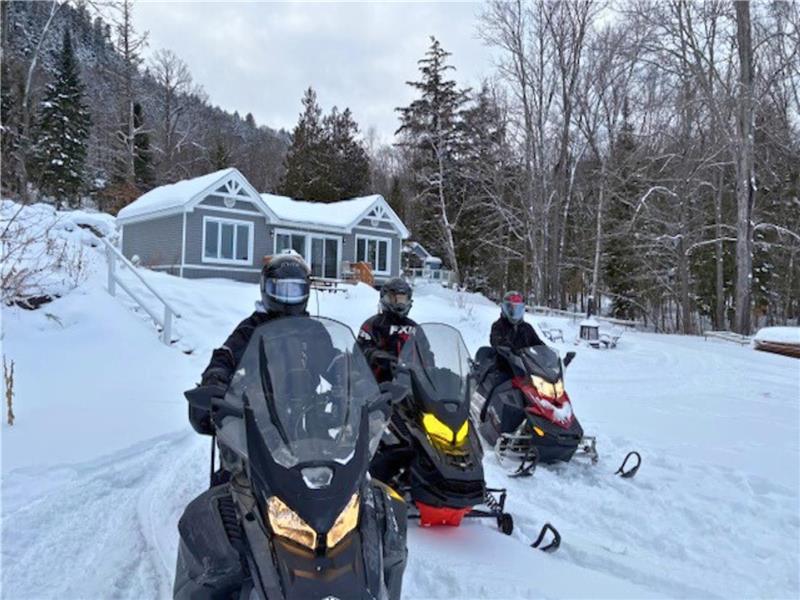 * PASSION CHALETS * | L'AIGLE | LAKE - SPA - BEACH - WATERCRAFTS - DOCK - FIREPLACES - ACTIVITIES ++