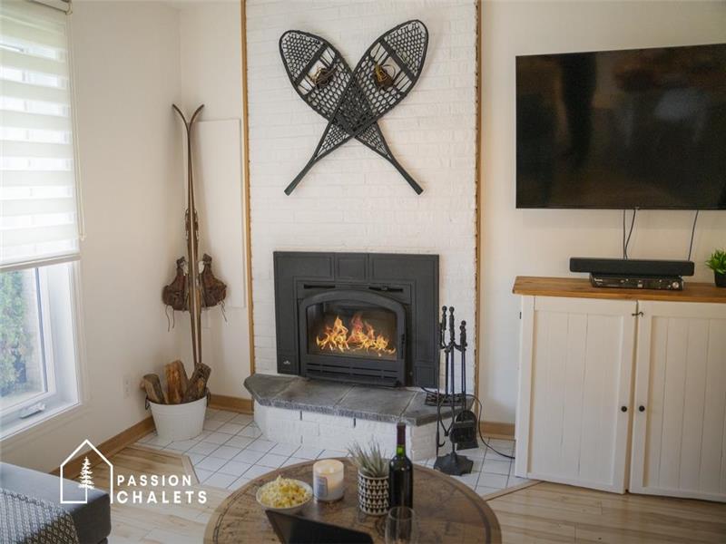 * PASSION CHALETS * | LA P'TITE VIE | SKI VAL ST-CÔME (800 meters) - FIREPLACES - LAKE - VOLLEBALL