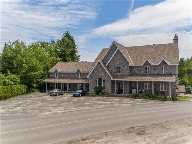 *Galaxia | Manoir du Lac Simon | pool | spa