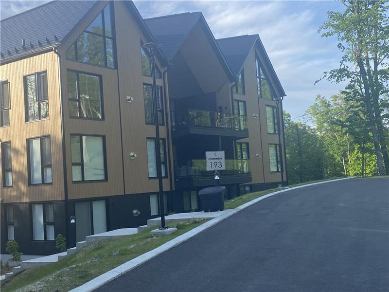 Bromont ski in/ski-out