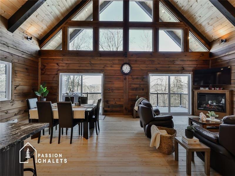 * PASSION CHALETS *| AUX PIEDS DU ROCHER | BILLARD - SPA - MODERN & RUSTIC - SNOWMOBILE