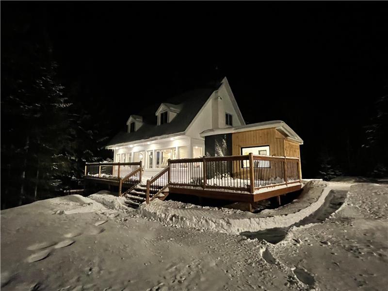 Chalet à louer à la saison - Saint-Adolphe-d'Howard