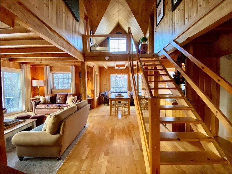 Domaine Birchwood, Luxueux, Spa, 10 Acres foret privée,  Accès QUAD/SKIDOO Mandeville, Lanaudiere