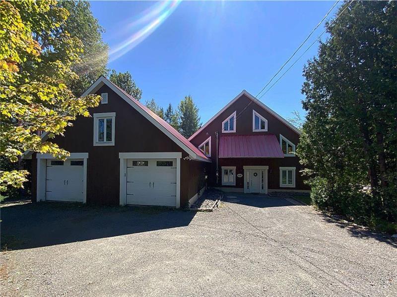 Chalet Beaupin - Retraite spacieuse en bord de lac avec spa et salle de jeux