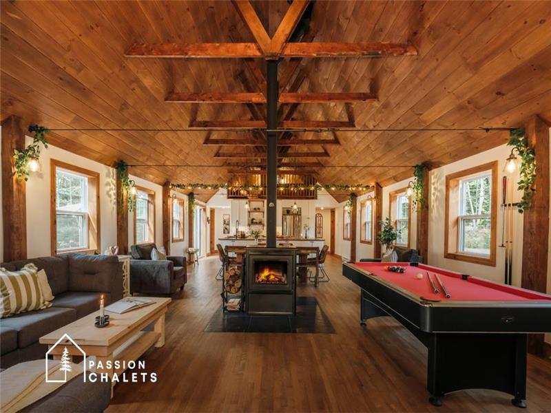* PASSION CHALETS * | LA CHAPELLE - SAUNA & SPA | BILLARDS - WATER ACCESS - FIREPLACES - UNIQUE
