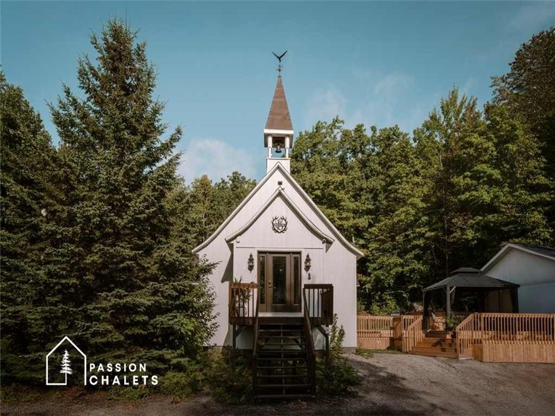 * PASSION CHALETS * | LA CHAPELLE - SAUNA & SPA | BILLARDS - WATER ACCESS - FIREPLACES - UNIQUE