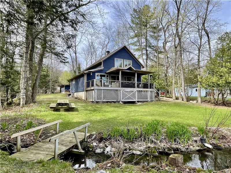 Le Panoramique, au bord du Lac-Brome!