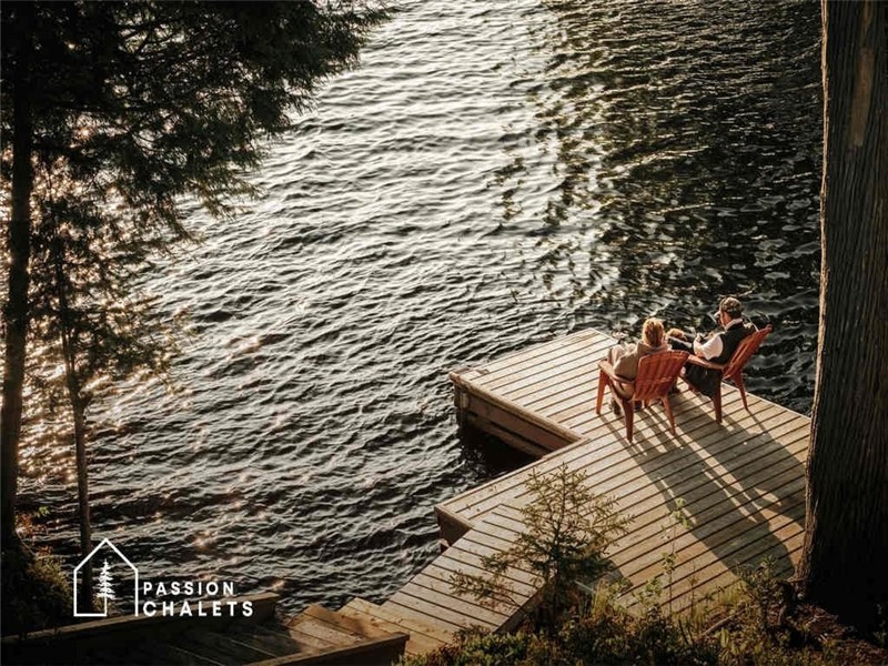 * PASSION CHALETS * | LE PAVILLON NORD | LAKE TAUREAU WATERFRONT - BIG DOCK - WATERCRAFT - FIREPLACE