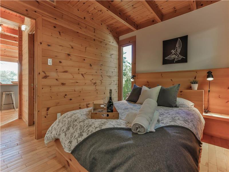 * PASSION CHALETS * | L'HÔRIZON SUR LE LAC | SPA - LAKESIDE - DOCK - WATERCRAFTS - FIREPLACES - BBQ