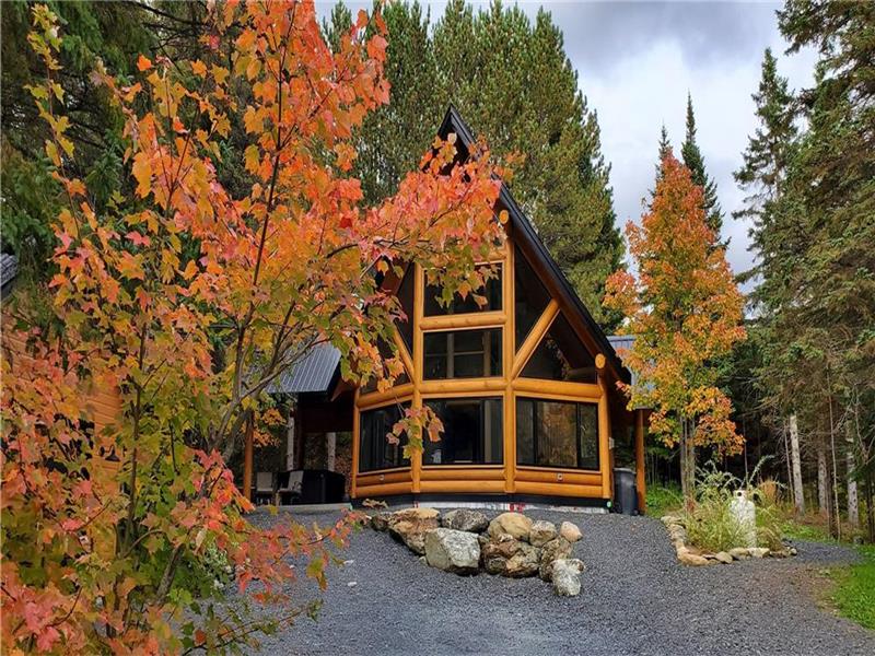 Chalet en bois rond Le D'JIBOU