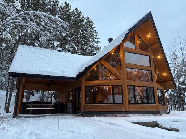 Chalet en bois rond Le D'JIBOU