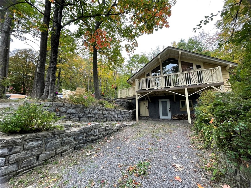 Chalet Suisse avec Vue sur le Fleuve et Plage Privée, Sainte-Pétronille, Île d'Orléans (mensuel)