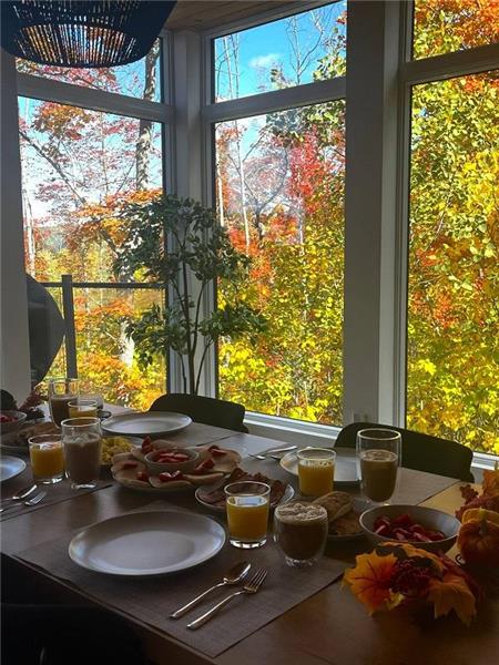 Le Snovi Chalet for 8 guests with a magnificent panoramic view of Val St-Côme.