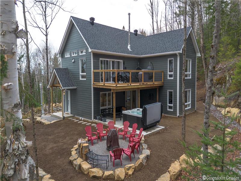 Spa et table de billard | Chalet D-tente