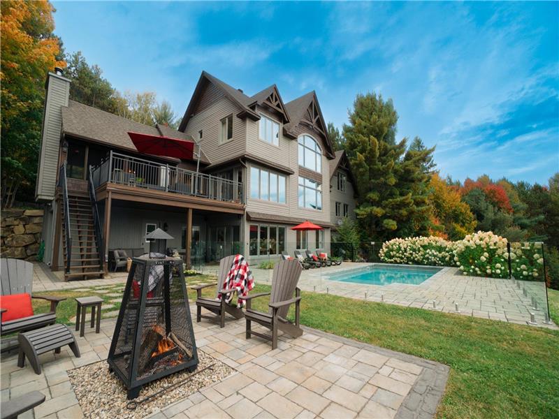 *Galaxia |L'Étoile du Nord | Pool | Lac Cloutier