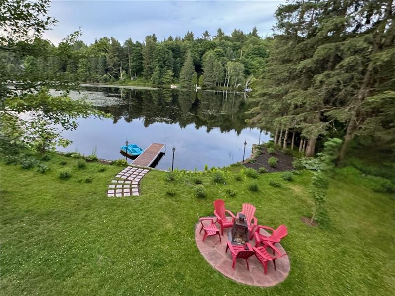 * PASSION CHALETS * | LE BASTIEN | LAKEFRONT - DOCK - WATERCRAFTS - PING-PONG - FIREPLACES - VERANDA