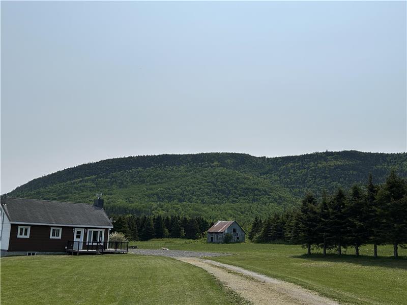 Magnificient chalet in the heart of the montains and close to the sea