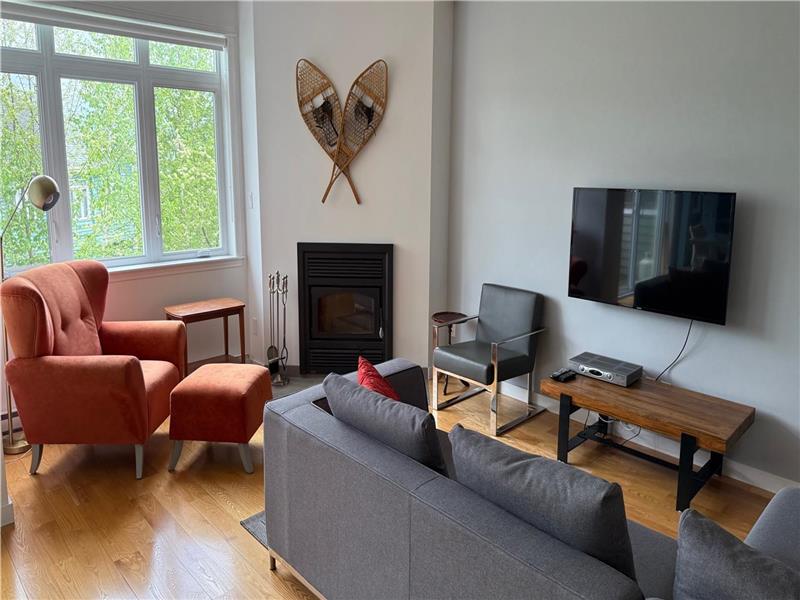 Owl's Head Superbe Townhouse ski-in/ski-out