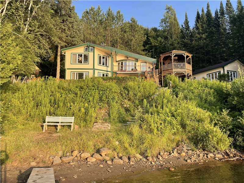 Spa & Bord de lac | Chalet le Colibri