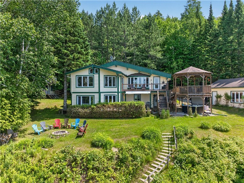 Spa & Bord de lac | Chalet le Colibri