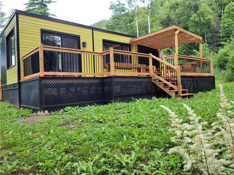 LE COLIBRI  Enchanting decor, guaranteed tranquility, our CoolBox is available in all seasons