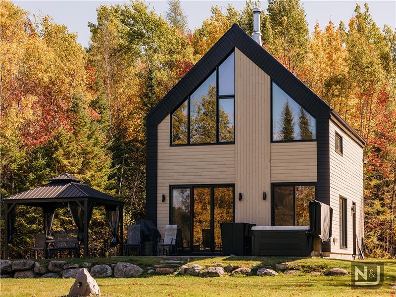 N&J Chalet - Madcô Lac Aylmer