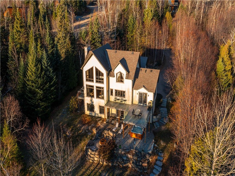 A stunning View with a private Spa | L'Aponi