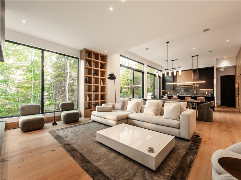 NEW!!! CHALET MATTERHORN / HOT TUB  BY TREMBLANT LIVING