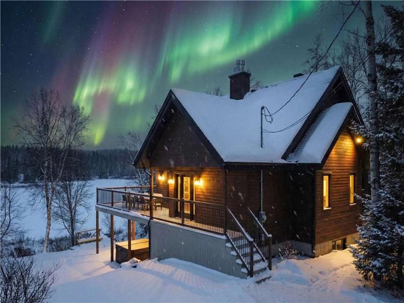 Spa & Lake Mailloux Waterfront | Le Rassembleur