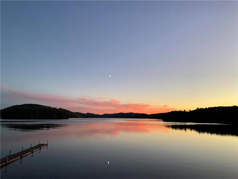 Domaine Larry Boismenu 6 Chalets a louer sur le bord du Magnifique Lac du cerf avec magnifique plage