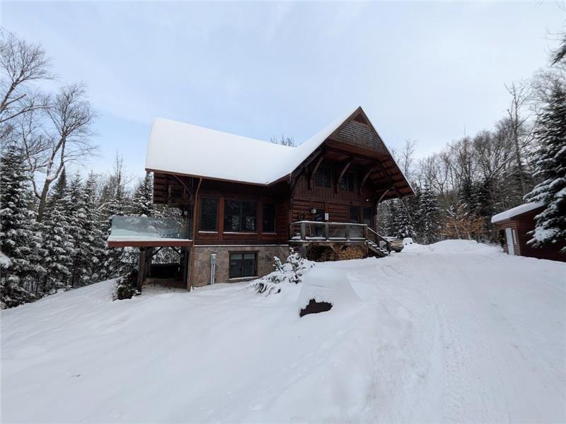 Chalet Arthur with spa, pool table & A/C