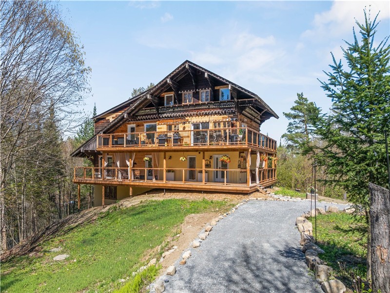 Chalet suisse d'exception au bord du lac