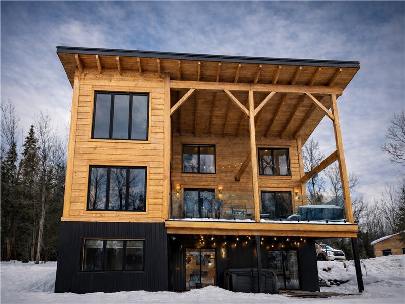 Chalet en bois au bord du lac Preissac | Spa & Sauna