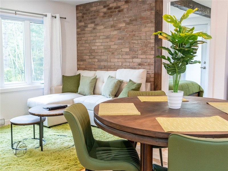 Emerald | Jacuzzi | Lake Simon access | Dogfriendly