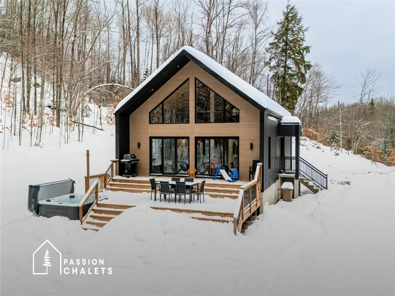 * PASSION CHALETS * | LE HUBERT | SCANDINAVE - NATURE - SPA - BBQ - FOYERS - TV INTELLIGENTE - CÂBLE