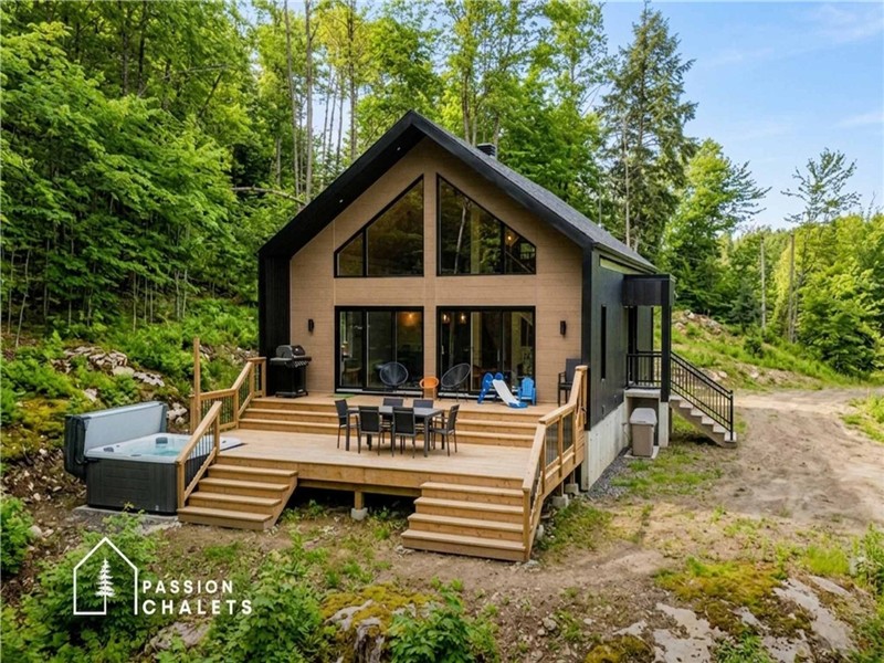 * PASSION CHALETS * | LE HUBERT | SCANDINAVIAN - NATURE - SPA - BBQ - FIREPLACES - SMART TV - CABLE