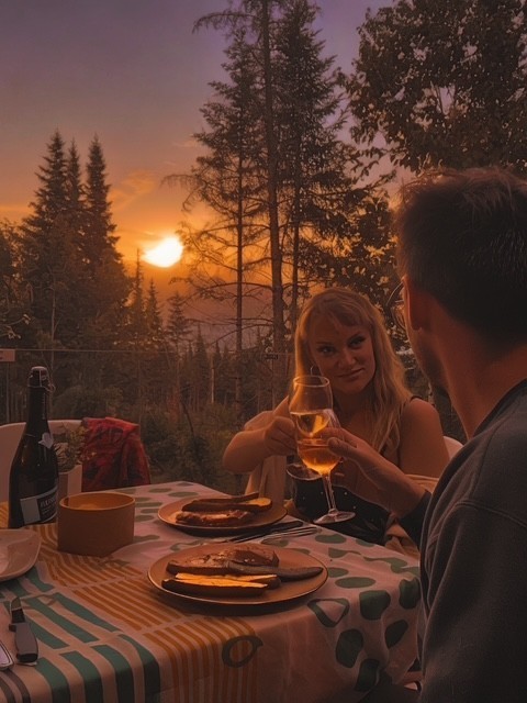 Ski in Ski out Cottage with Jacuzzi