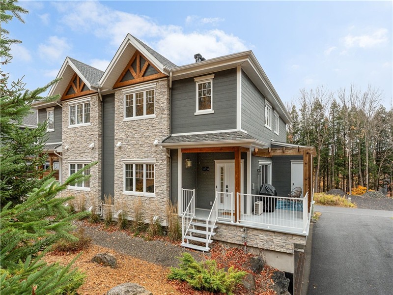 Ski-In/Ski-Out - Charming 3 Bedroom Townhouse