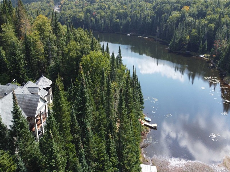 Luxe Absolu au Bord du Lac | Château Val-des-Lacs