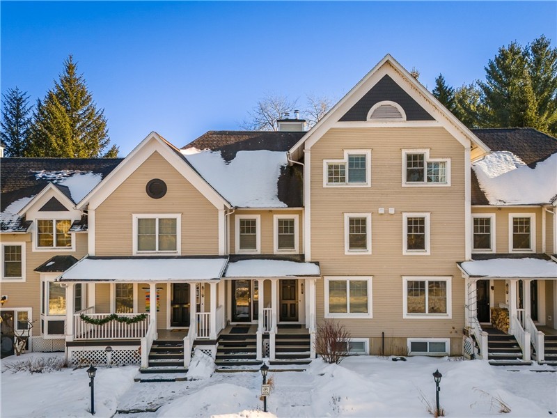 Lac-Brome Condo (Lake, Tennis & Pool Access)