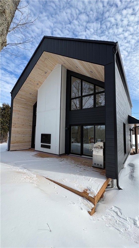 Chalet Altitude | River • Pets