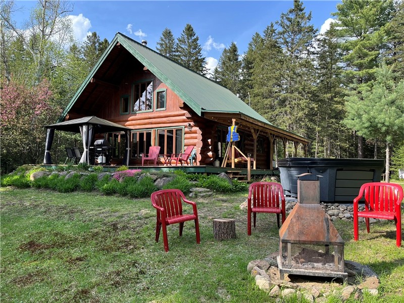 Nature, Spa & Accès Rivière | Chalet Caché