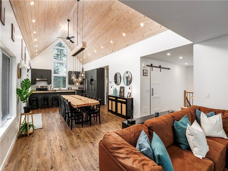 LE PARA10, 1h de MTL, SPA, sauna, accès lac, kayak,  Bbq, jeux, 2 arcades, foyer au bois.