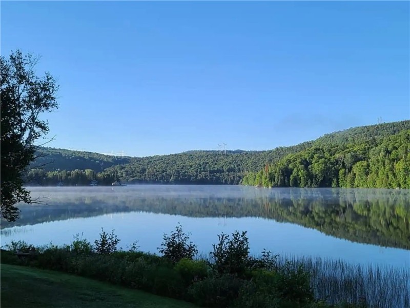 * PASSION CHALETS * | LE GRAND HÉRON | ACCÈS LAC - EMBARCATIONS ($) - MINI-CHALET - BBQ - COIN FEU